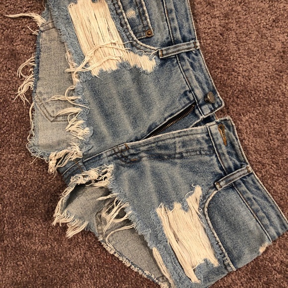 Levi’s Short jeans sexyyyy - Picture 3 of 4